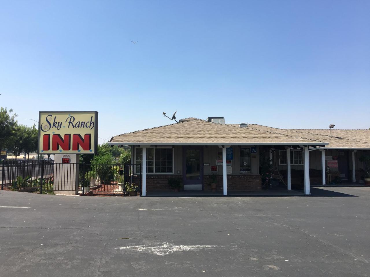 Sky Ranch Inn West Sacramento Exterior photo